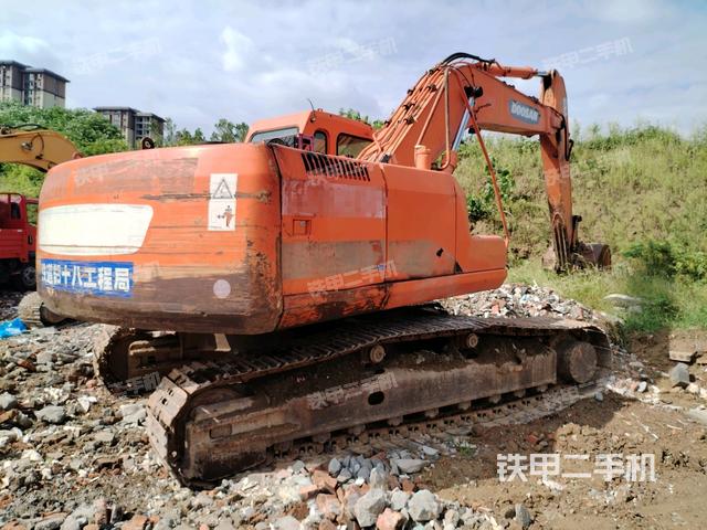 整机右后45°(整机外观) 整机右后45°(整机外观)