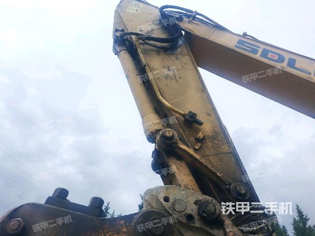 小臂整體左后(工作和回轉(zhuǎn)裝置) 小臂整體左后(工作和回轉(zhuǎn)裝置)