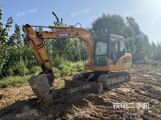 駕駛室整體(整機外觀) 駕駛室整體(整機外觀)