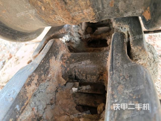 右导向轮(行走机构) 右导向轮(行走机构)