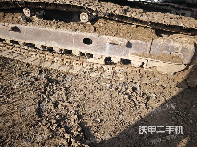 左侧履带整体 (行走机构) 左侧履带整体 (行走机构)