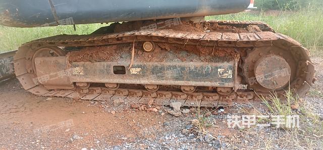 單側(cè)履帶整體（整機(jī)外觀）