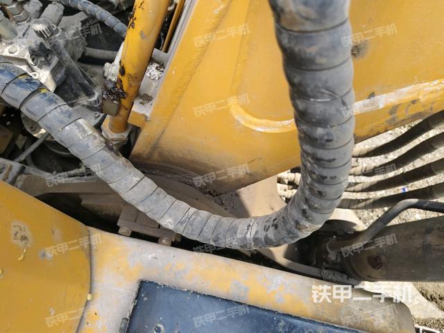 大臂油缸整體?豎拍(工作和回轉(zhuǎn)裝置) 大臂油缸整體?豎拍(工作和回轉(zhuǎn)裝置)