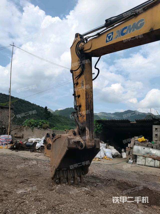 小臂整體左后(工作和回轉(zhuǎn)裝置) 小臂整體左后(工作和回轉(zhuǎn)裝置)