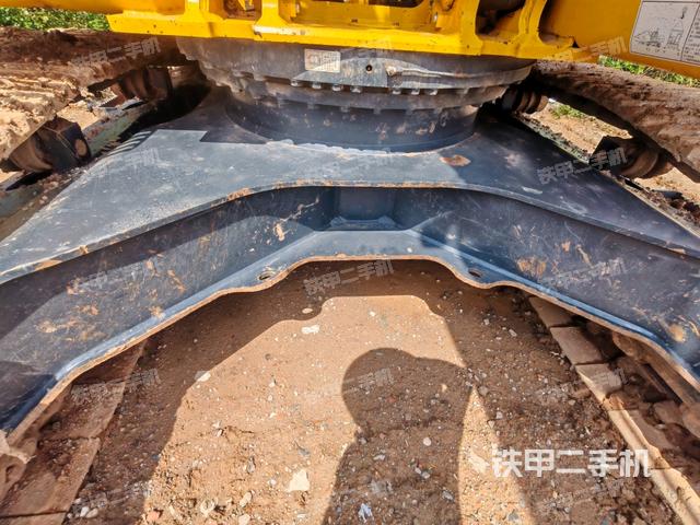 右前45(整機(jī)外觀) 右前45(整機(jī)外觀)