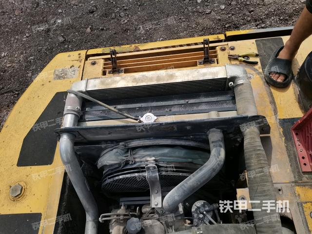水箱+風(fēng)扇特寫(xiě)(上車(chē)部件) 水箱+風(fēng)扇特寫(xiě)(上車(chē)部件)