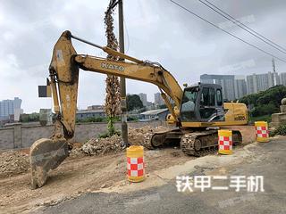 加藤HD820V挖掘机实拍图片