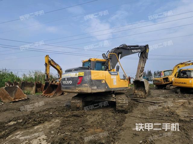 右后45(整机外观) 右后45(整机外观)