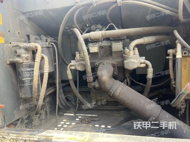 液壓泵室(大件艙室) 液壓泵室(大件艙室)