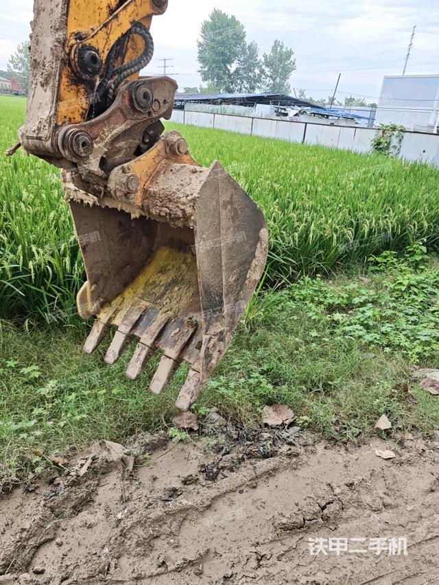 大臂整体 右侧(工作和回转装置) 大臂整体 右侧(工作和回转装置)