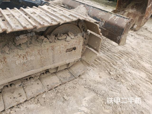 左驅(qū)動(dòng)輪(行走機(jī)構(gòu)) 左驅(qū)動(dòng)輪(行走機(jī)構(gòu))