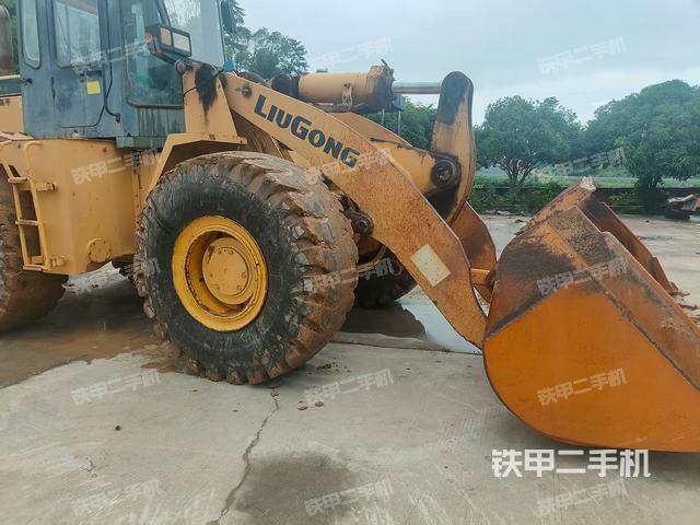 驾驶室工作台(整机外观及大件) 驾驶室工作台(整机外观及大件)