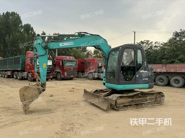 神鋼SK75SR-3挖掘機