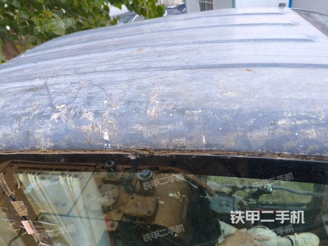 駕駛室頂部(整機外觀) 駕駛室頂部(整機外觀)