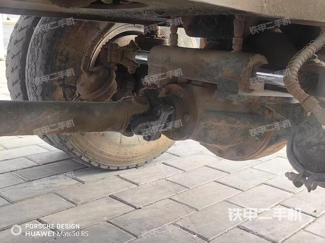 单侧履带整体(整机外观) 单侧履带整体(整机外观)