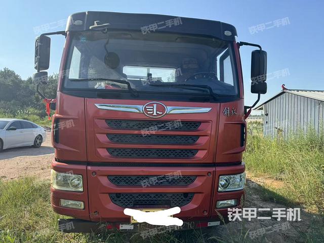 一汽解放8X4平板运输车