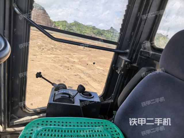 小时表(压路机驾驶室) 小时表(压路机驾驶室)
