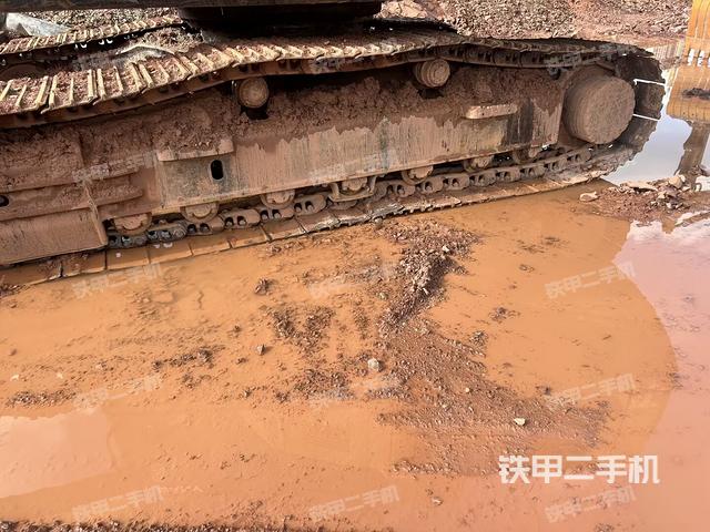 左导向轮(行走机构) 左导向轮(行走机构)