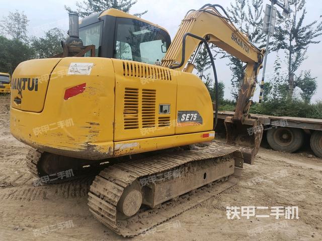右后45(整機(jī)外觀) 右后45(整機(jī)外觀)