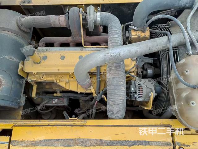 發(fā)動(dòng)機(jī)整體俯視(整機(jī)外觀) 發(fā)動(dòng)機(jī)整體俯視(整機(jī)外觀)