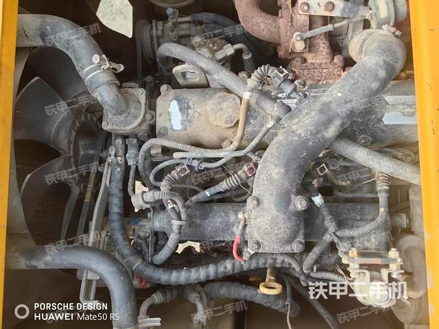 发动机整体俯视(整机外观) 发动机整体俯视(整机外观)