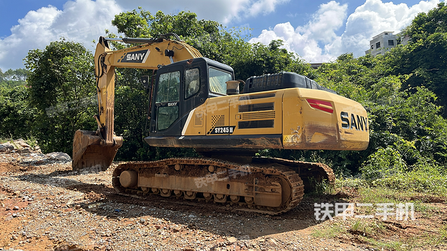 整機右后45°(整機外觀) 整機右后45°(整機外觀)
