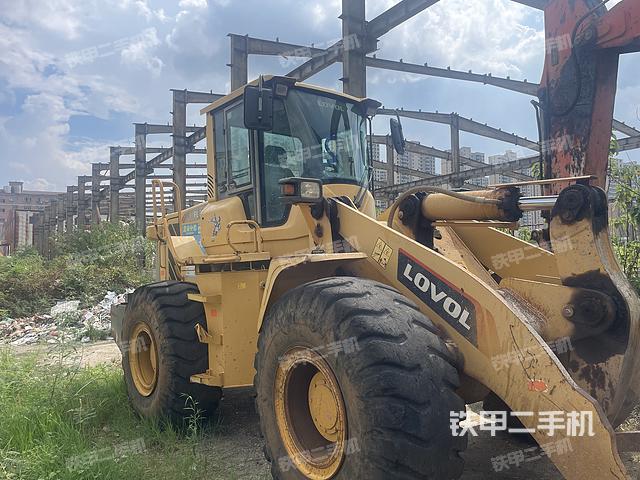 雷沃重工FL955F装载机