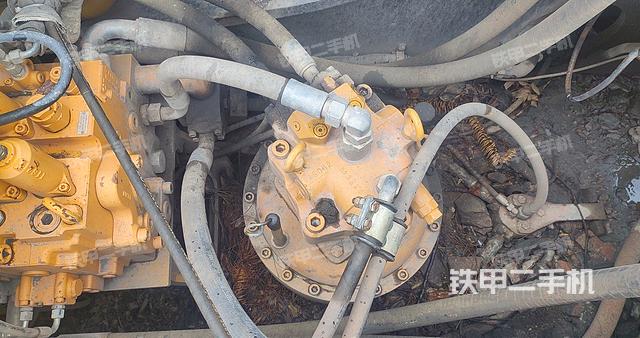 回轉(zhuǎn)馬達和主控閥（整機外觀）