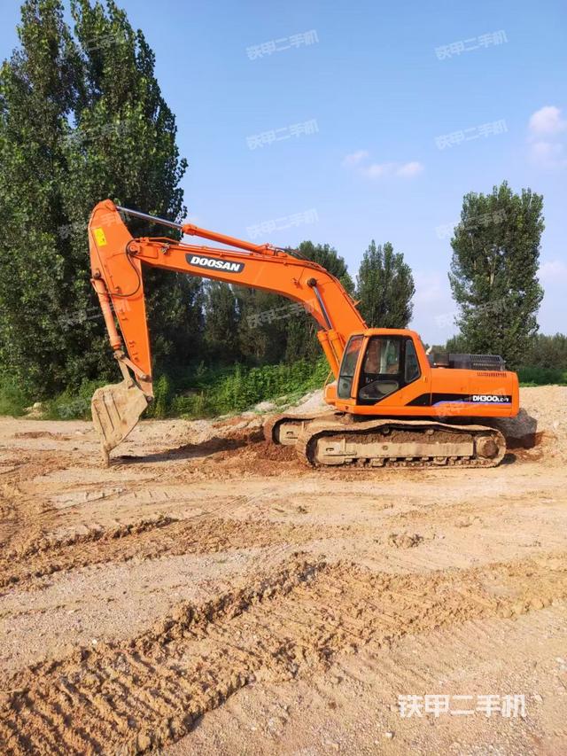 斗山DH300LC-7挖掘機(jī)