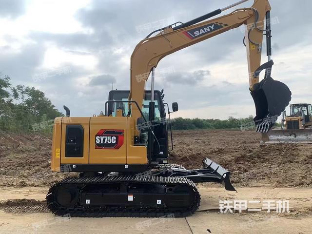 單側(cè)履帶整體（整機外觀）