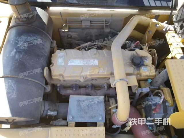 發(fā)動機(jī)整體俯視(整機(jī)外觀) 發(fā)動機(jī)整體俯視(整機(jī)外觀)
