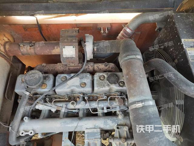發(fā)動機整體俯視(整機外觀) 發(fā)動機整體俯視(整機外觀)