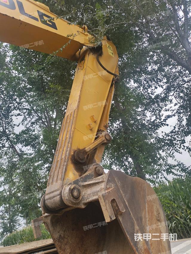 小臂整體左后(工作和回轉(zhuǎn)裝置) 小臂整體左后(工作和回轉(zhuǎn)裝置)