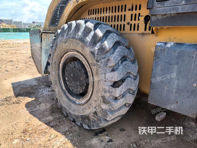 前车架正右侧(压路机前后车架) 前车架正右侧(压路机前后车架)