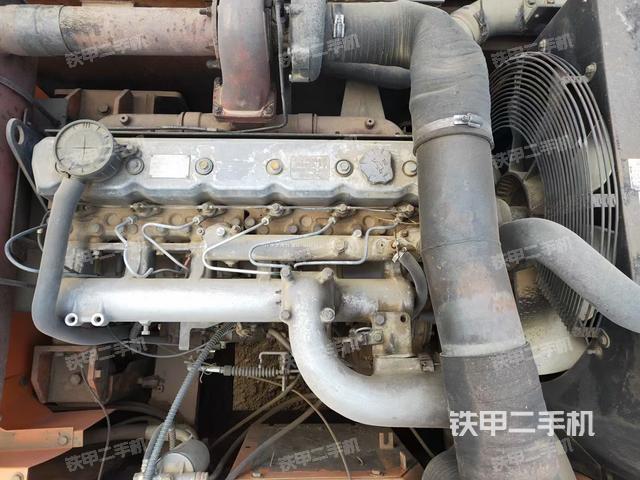 发动机整体俯视(整机外观) 发动机整体俯视(整机外观)