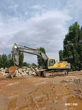 沃尔沃EC460BLC挖掘机实拍图片