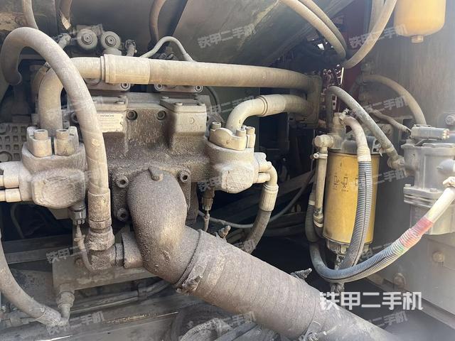 液壓泵斜45?左(大件艙室) 液壓泵斜45?左(大件艙室)