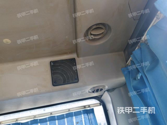 后窗玻璃角标(驾驶室部分) 后窗玻璃角标(驾驶室部分)