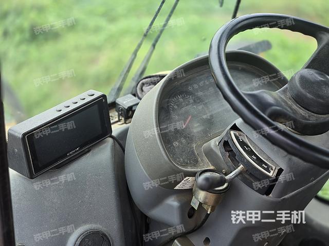 駕駛室工作臺(整機外觀及大件) 駕駛室工作臺(整機外觀及大件)