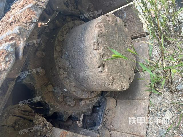 左驅(qū)動(dòng)輪(行走機(jī)構(gòu)) 左驅(qū)動(dòng)輪(行走機(jī)構(gòu))