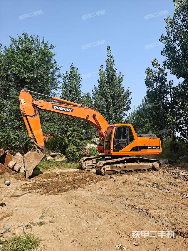 斗山DH225LC-7挖掘机