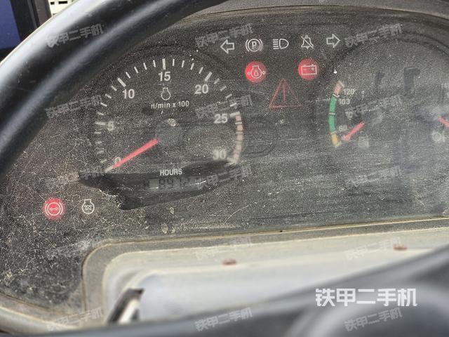 駕駛室操作臺(整機外觀及大件) 駕駛室操作臺(整機外觀及大件)