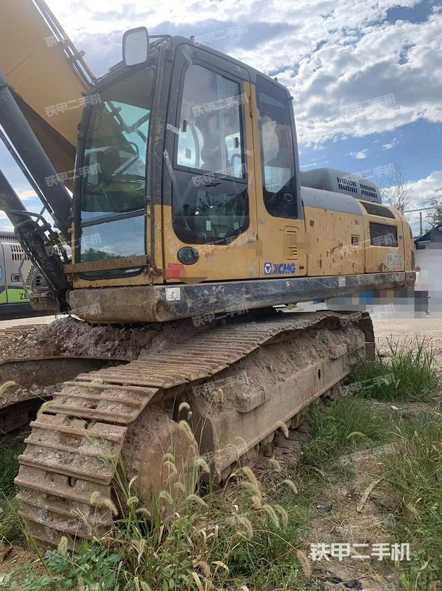 徐工XE370D挖掘機(jī)
