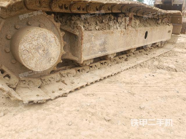 左側(cè)履帶整體?(行走機(jī)構(gòu)) 左側(cè)履帶整體?(行走機(jī)構(gòu))