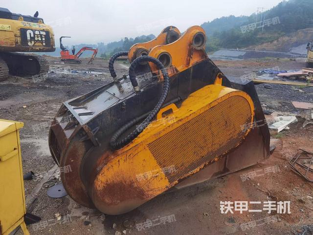 整機(jī)右后45°(設(shè)備外觀及核心部件) 整機(jī)右后45°(設(shè)備外觀及核心部件)
