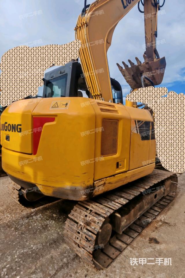 整机右后45°(整机外观) 整机右后45°(整机外观)