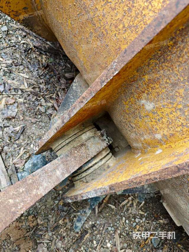 工作裝置整體(整機(jī)外觀及大件) 工作裝置整體(整機(jī)外觀及大件)