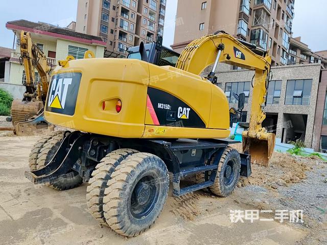 整机右后45°(整机外观) 整机右后45°(整机外观)