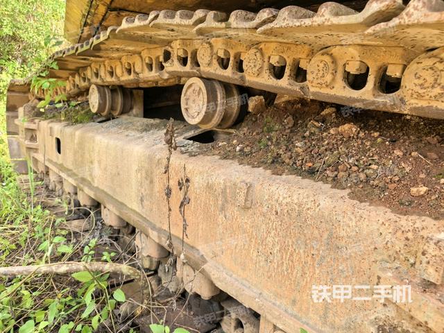 右驅(qū)動輪(行走機構(gòu)) 右驅(qū)動輪(行走機構(gòu))