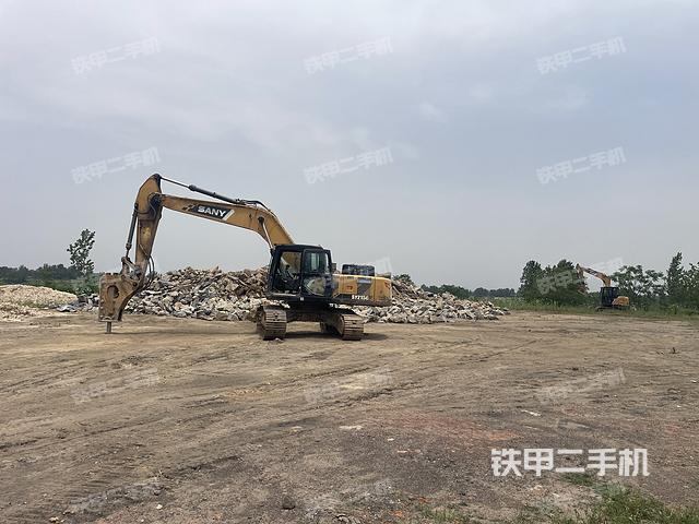 三一重工SY215C-10挖掘机